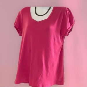 Zoey & Beth pink V neck tee